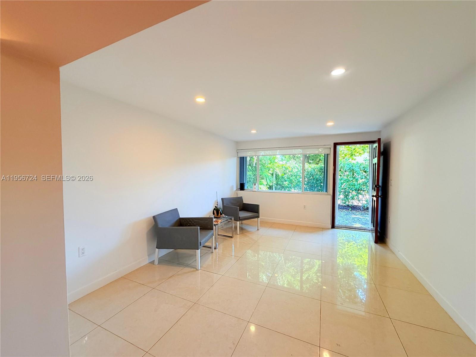 9457 Carlyle Ave Surfside, FL 33154