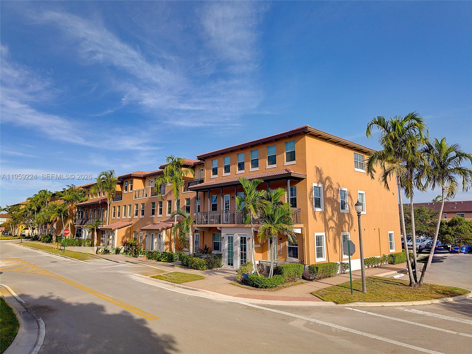 14774 SW 10th St #10502 Pembroke Pines, FL 33027