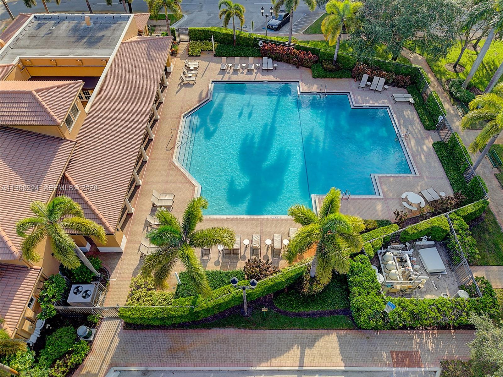 14774 SW 10th St #10502 Pembroke Pines, FL 33027