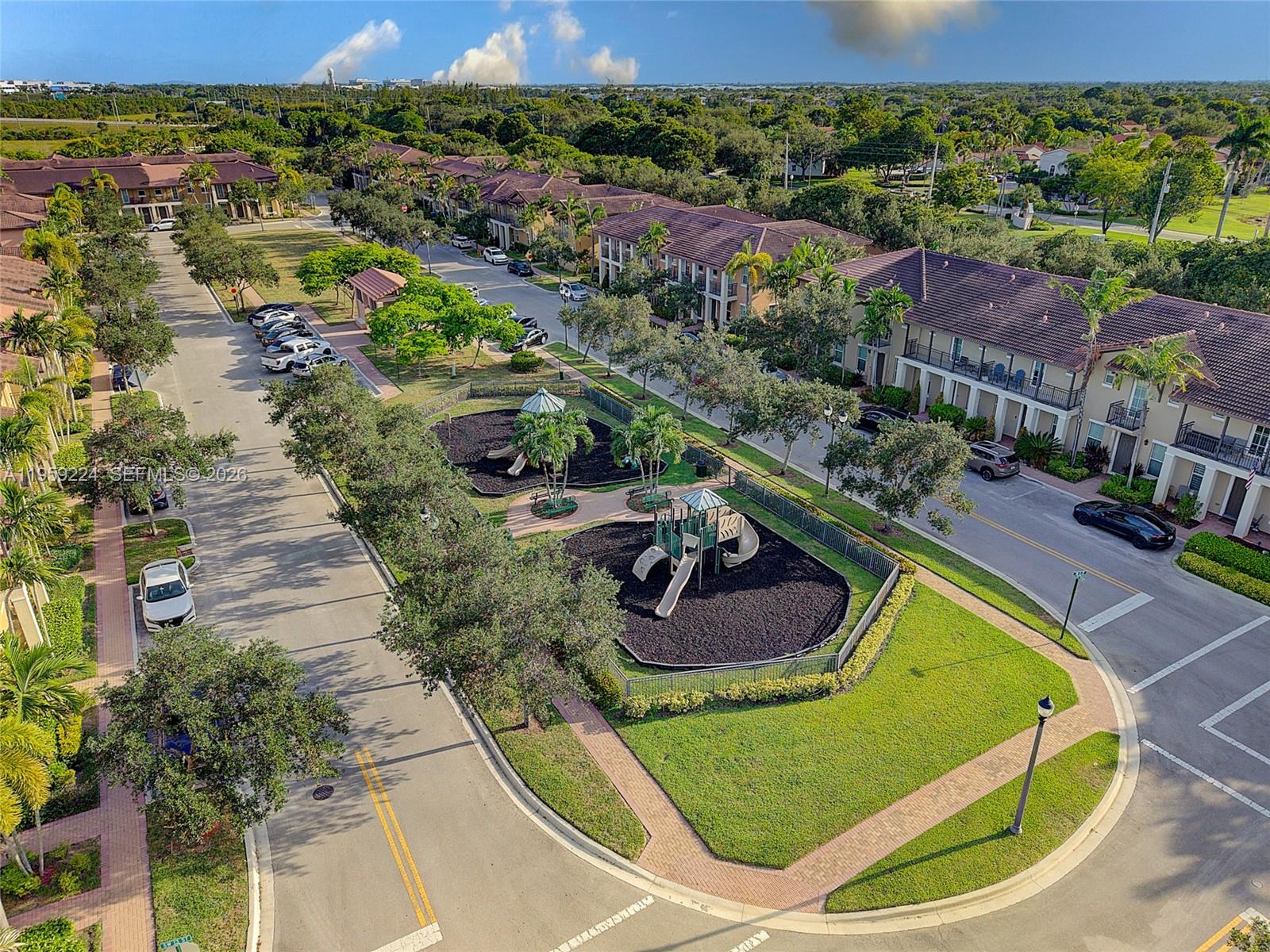 14774 SW 10th St #10502 Pembroke Pines, FL 33027