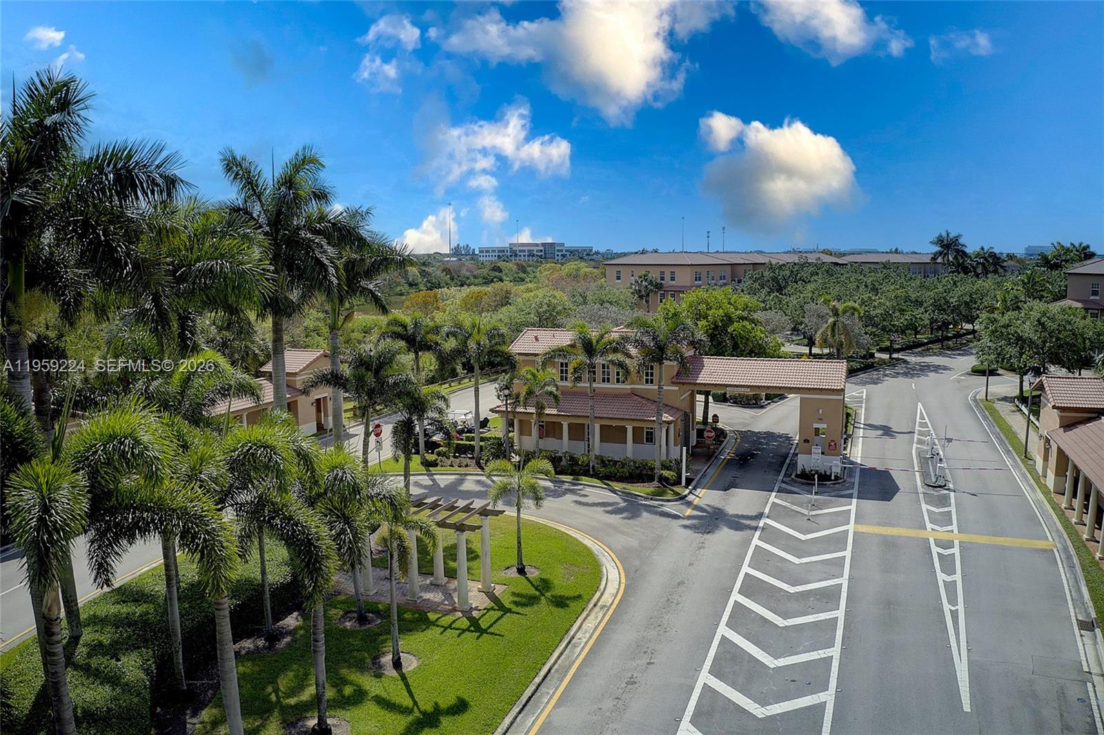 14774 SW 10th St #10502 Pembroke Pines, FL 33027