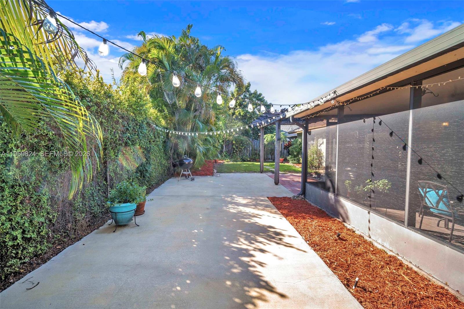 9300 NW 32nd Mnr Sunrise, FL 33351