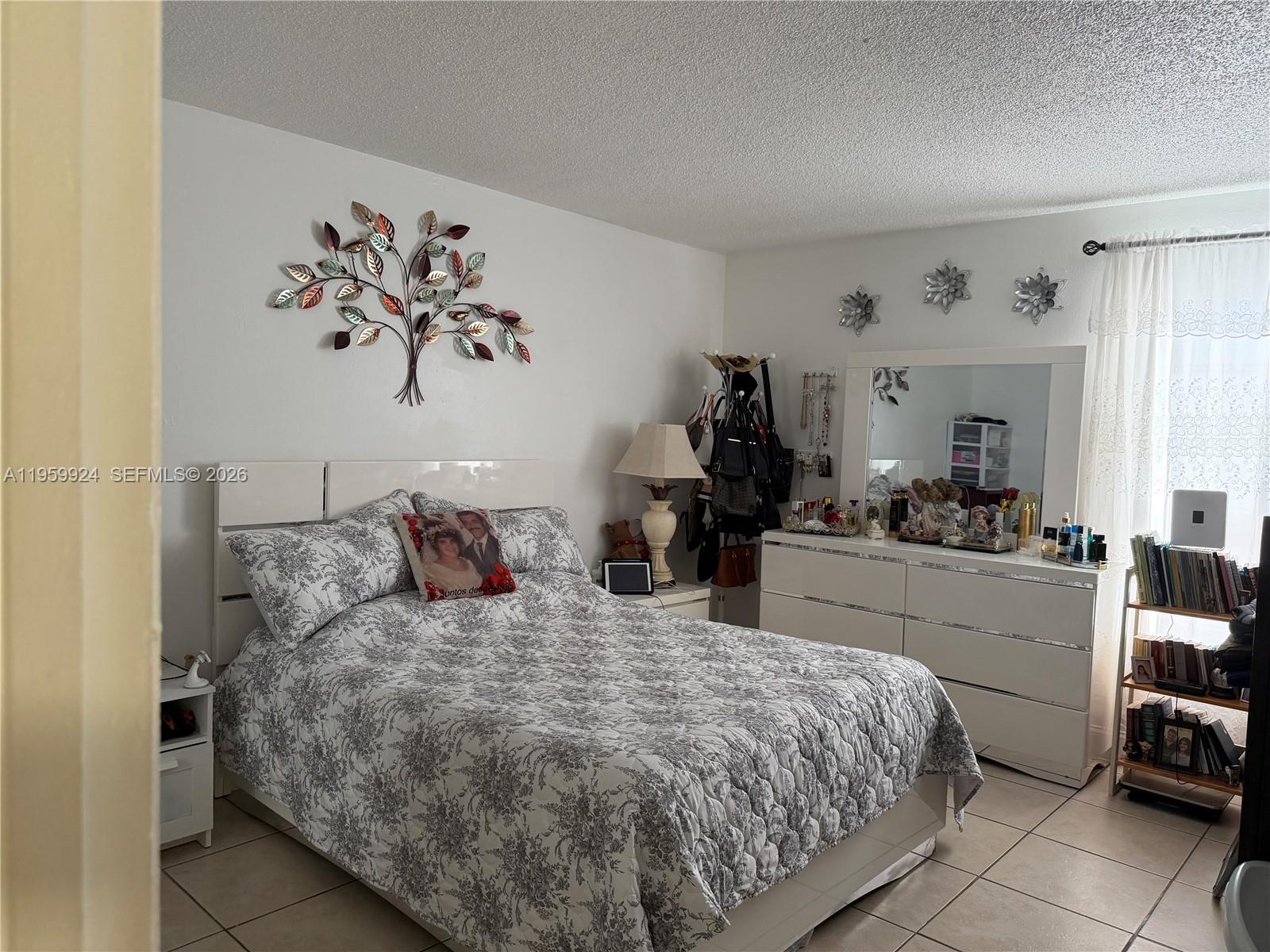 575 W 69th St #205 Hialeah, FL 33014