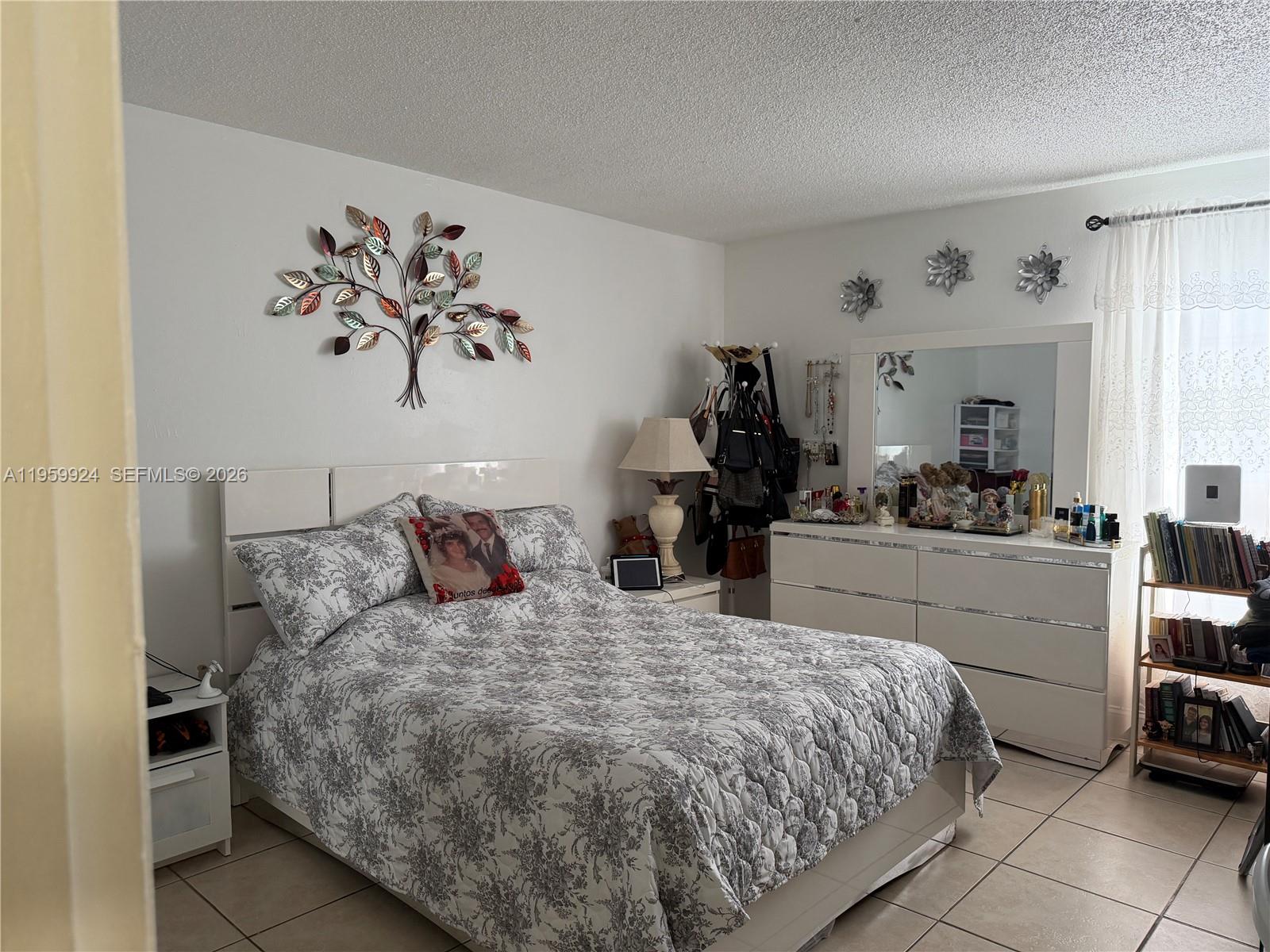 575 W 69th St #205 Hialeah, FL 33014