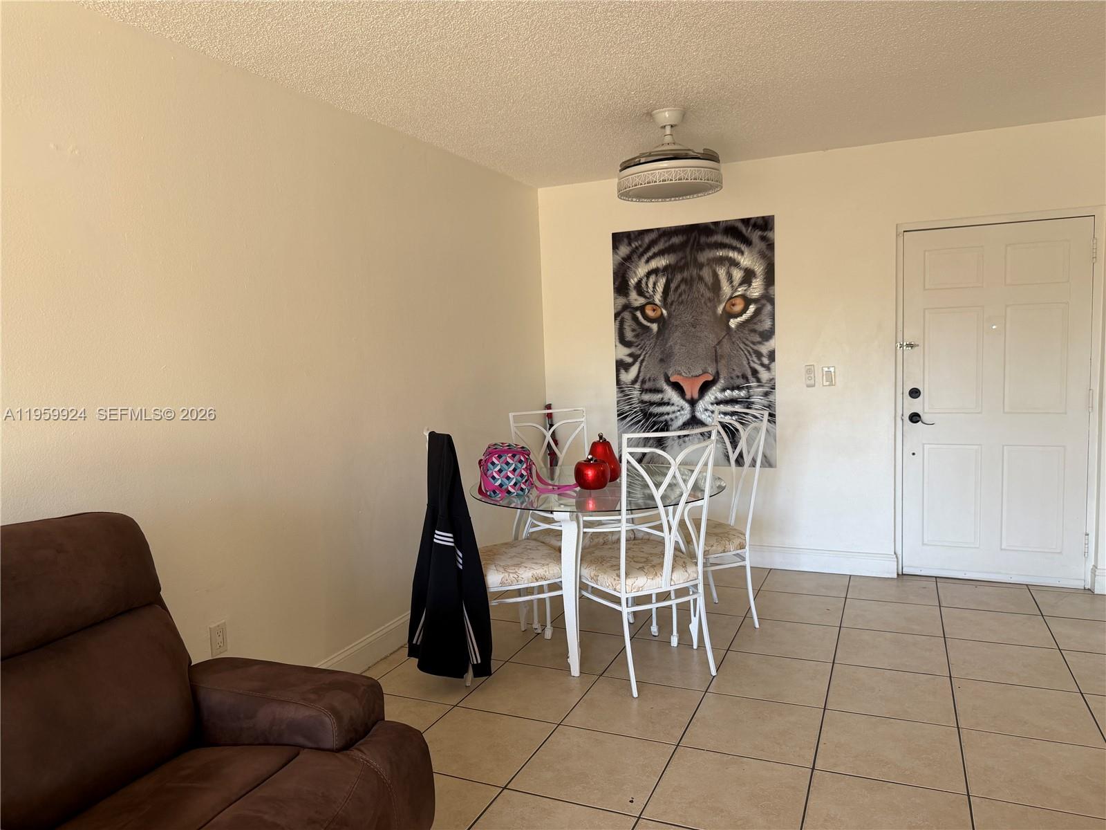 575 W 69th St #205 Hialeah, FL 33014