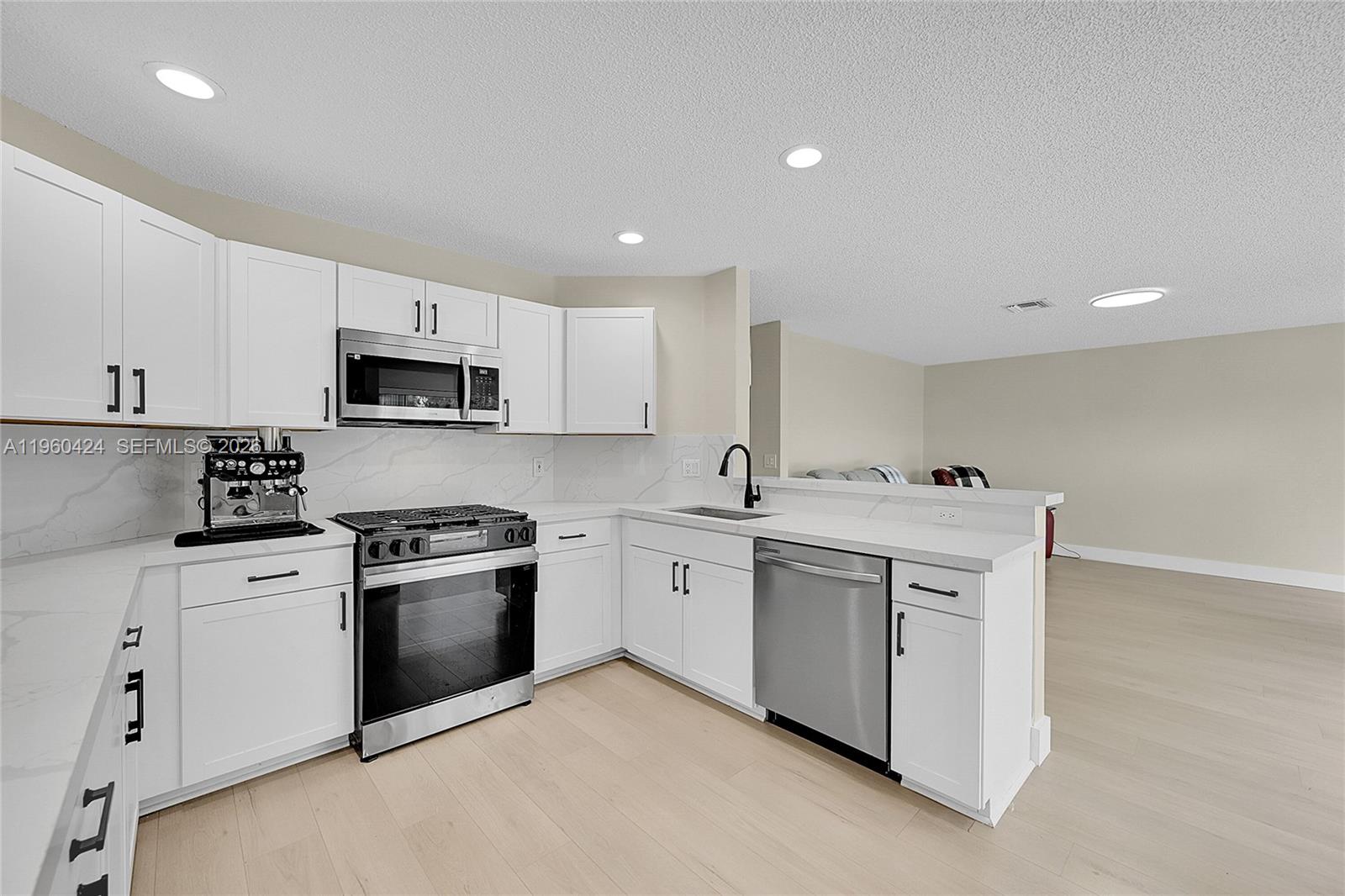 13377 NW 7th St Plantation, FL 33325