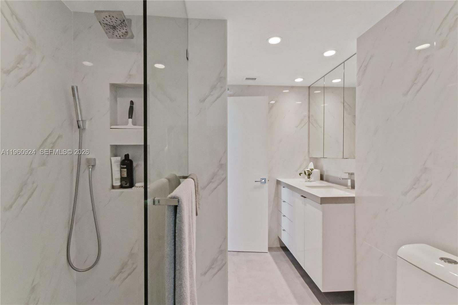 800 West Ave #421 Miami Beach, FL 33139