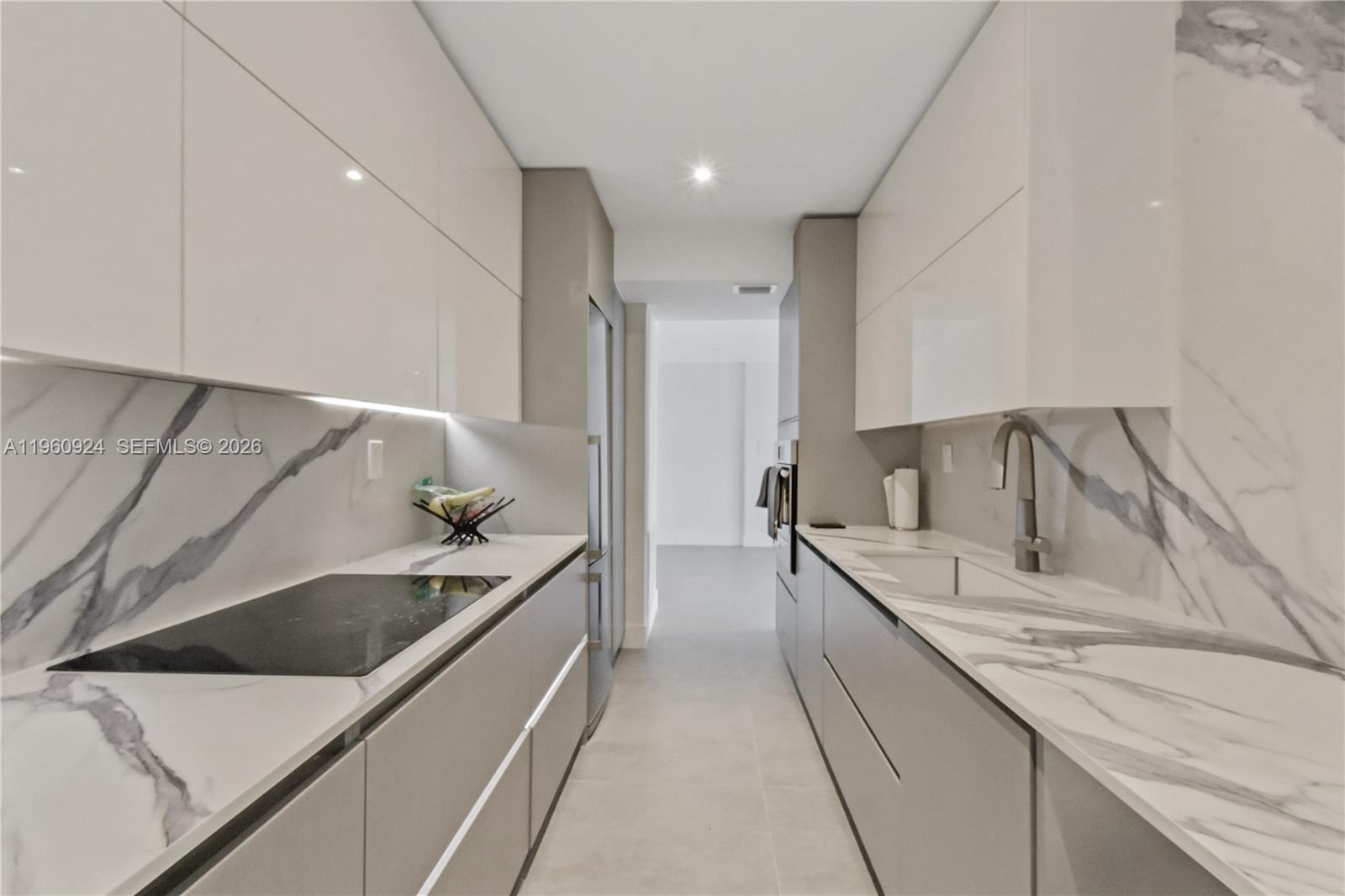 800 West Ave #421 Miami Beach, FL 33139