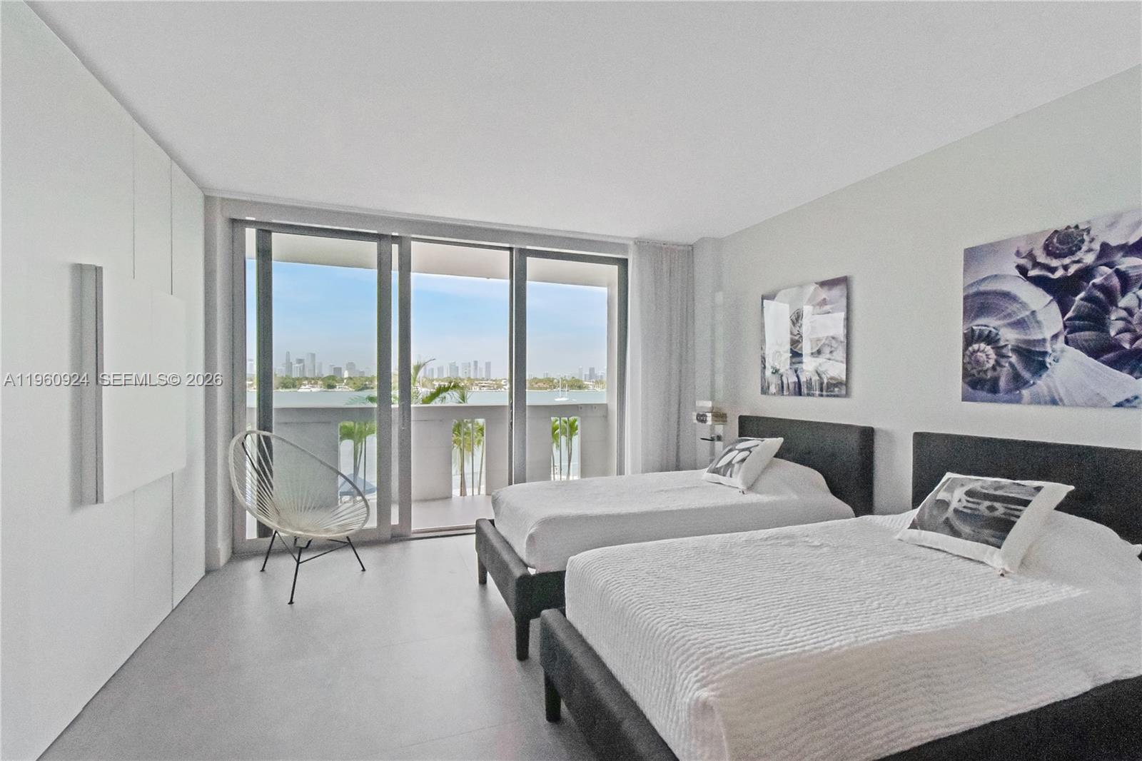 800 West Ave #421 Miami Beach, FL 33139