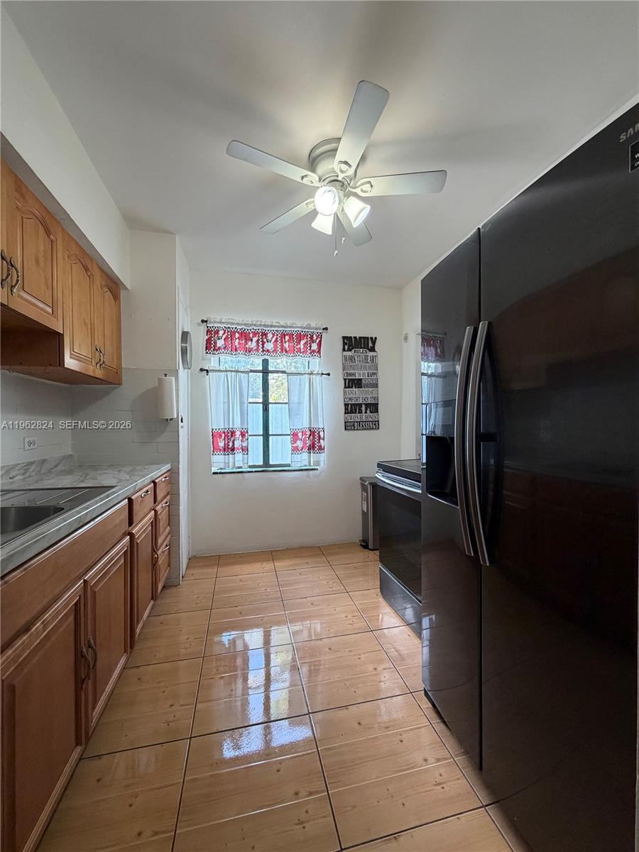 2460 NW 33rd St Miami, FL 33142