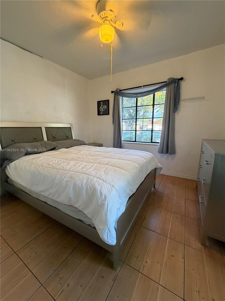 2460 NW 33rd St Miami, FL 33142