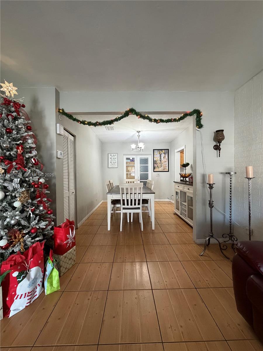 2460 NW 33rd St Miami, FL 33142