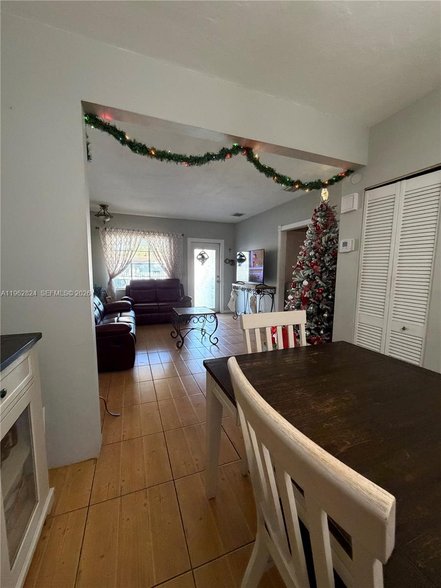 2460 NW 33rd St Miami, FL 33142