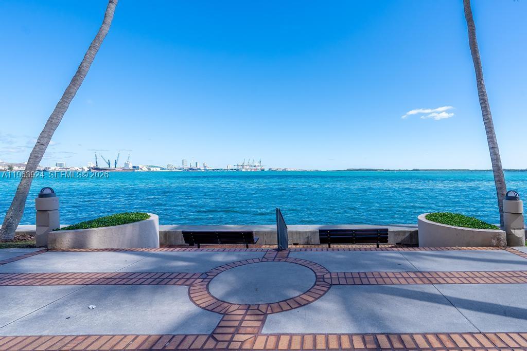 image Brickell Key Two25