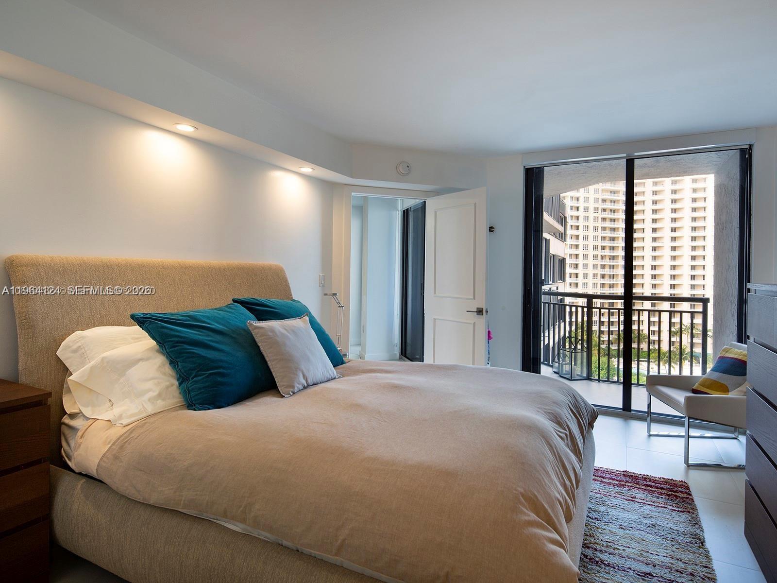 image Brickell Key Two8