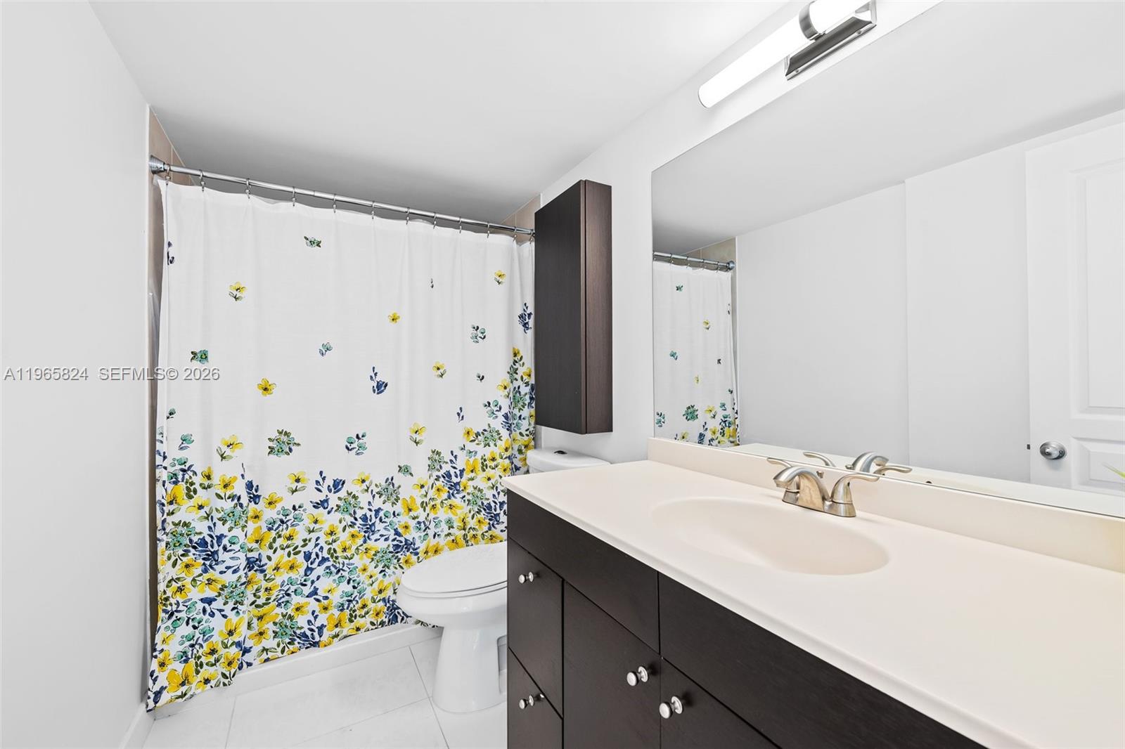 800 Parkview Dr #221 Hallandale Beach, FL 33009