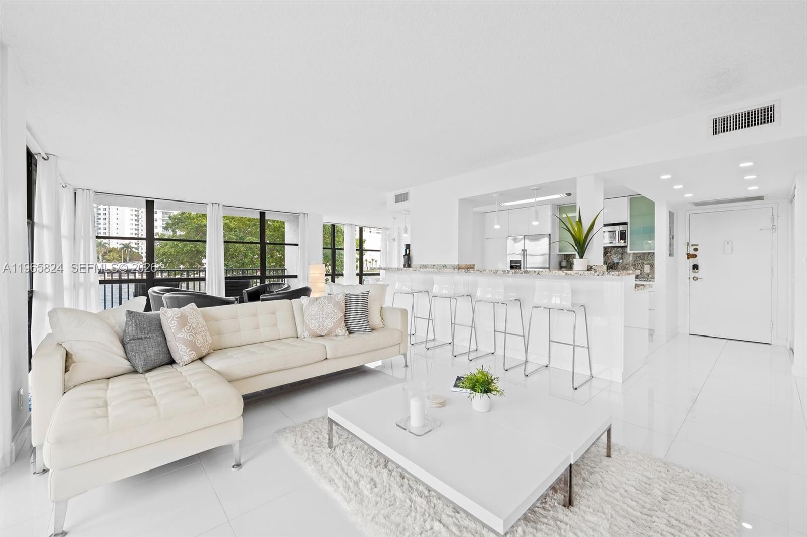 800 Parkview Dr #221 Hallandale Beach, FL 33009