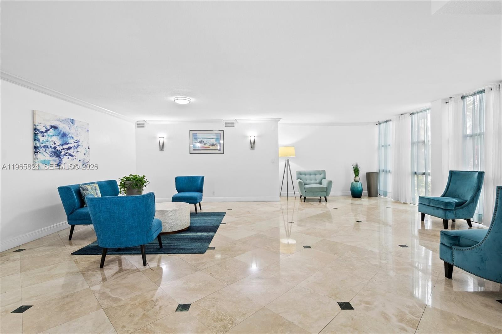 800 Parkview Dr #221 Hallandale Beach, FL 33009