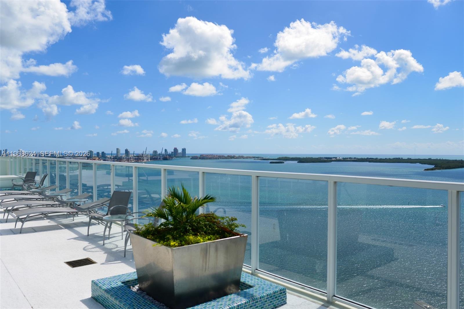 image Emerald at Brickell17