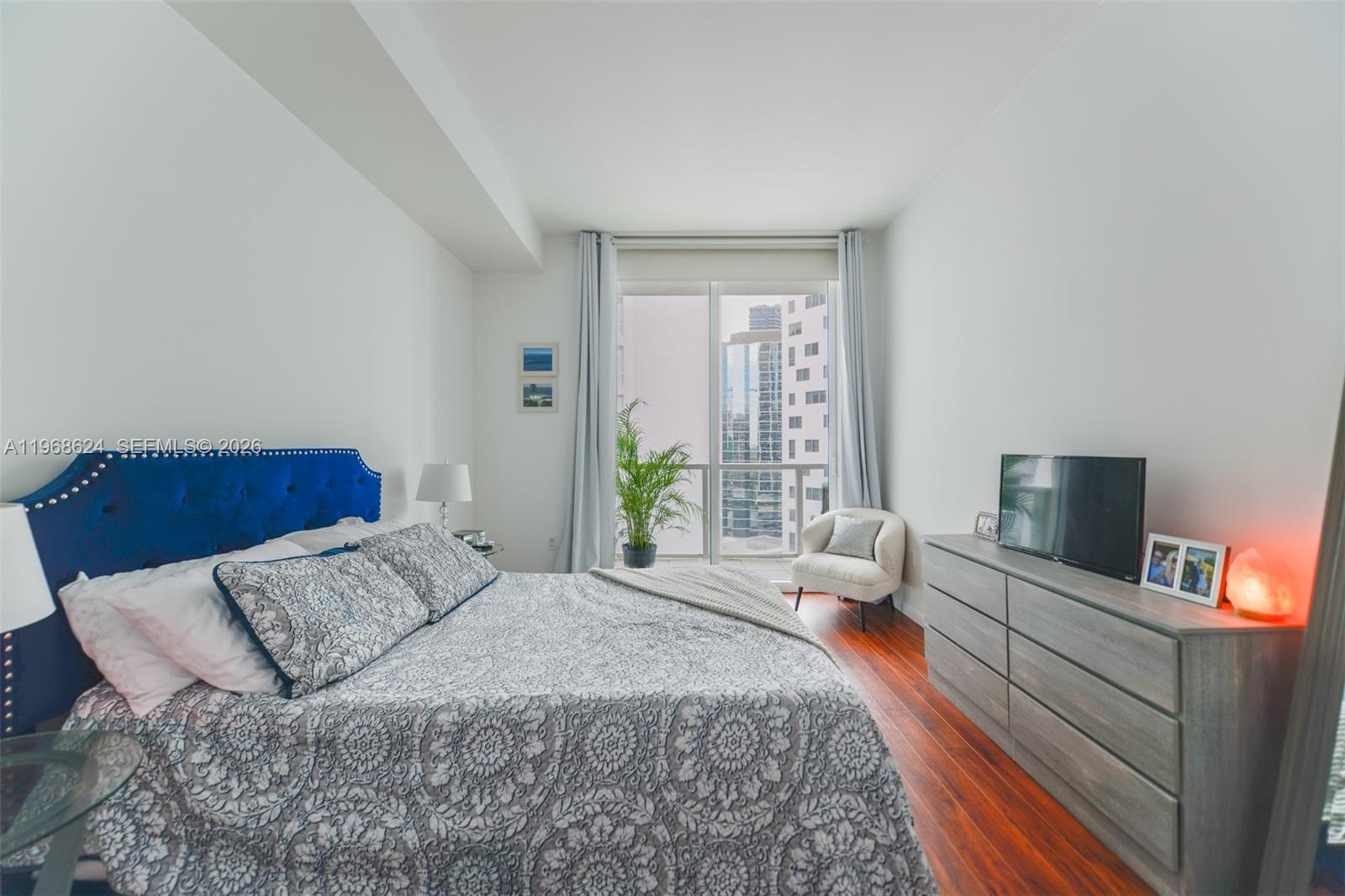 image Emerald at Brickell6