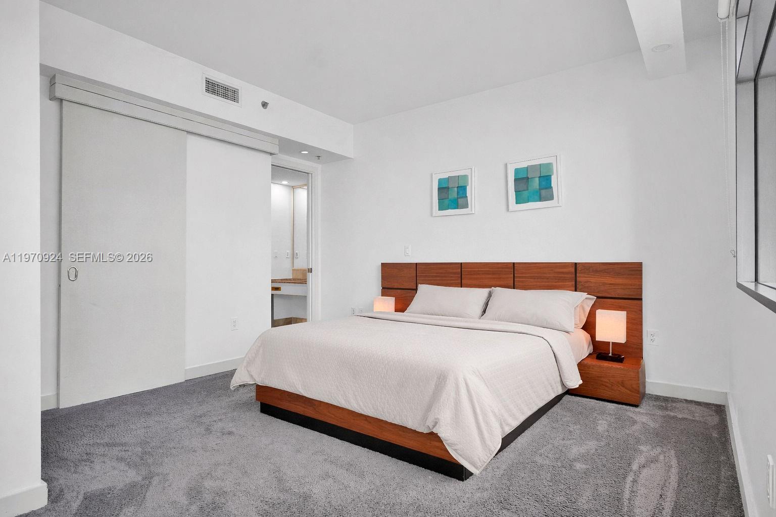 image Brickell Arch22