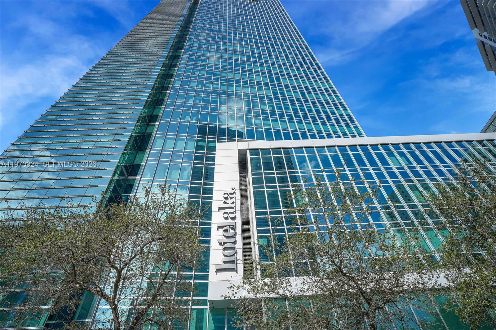 image Brickell Arch2