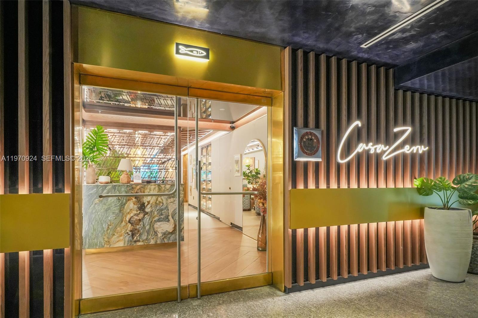 image Brickell Arch33