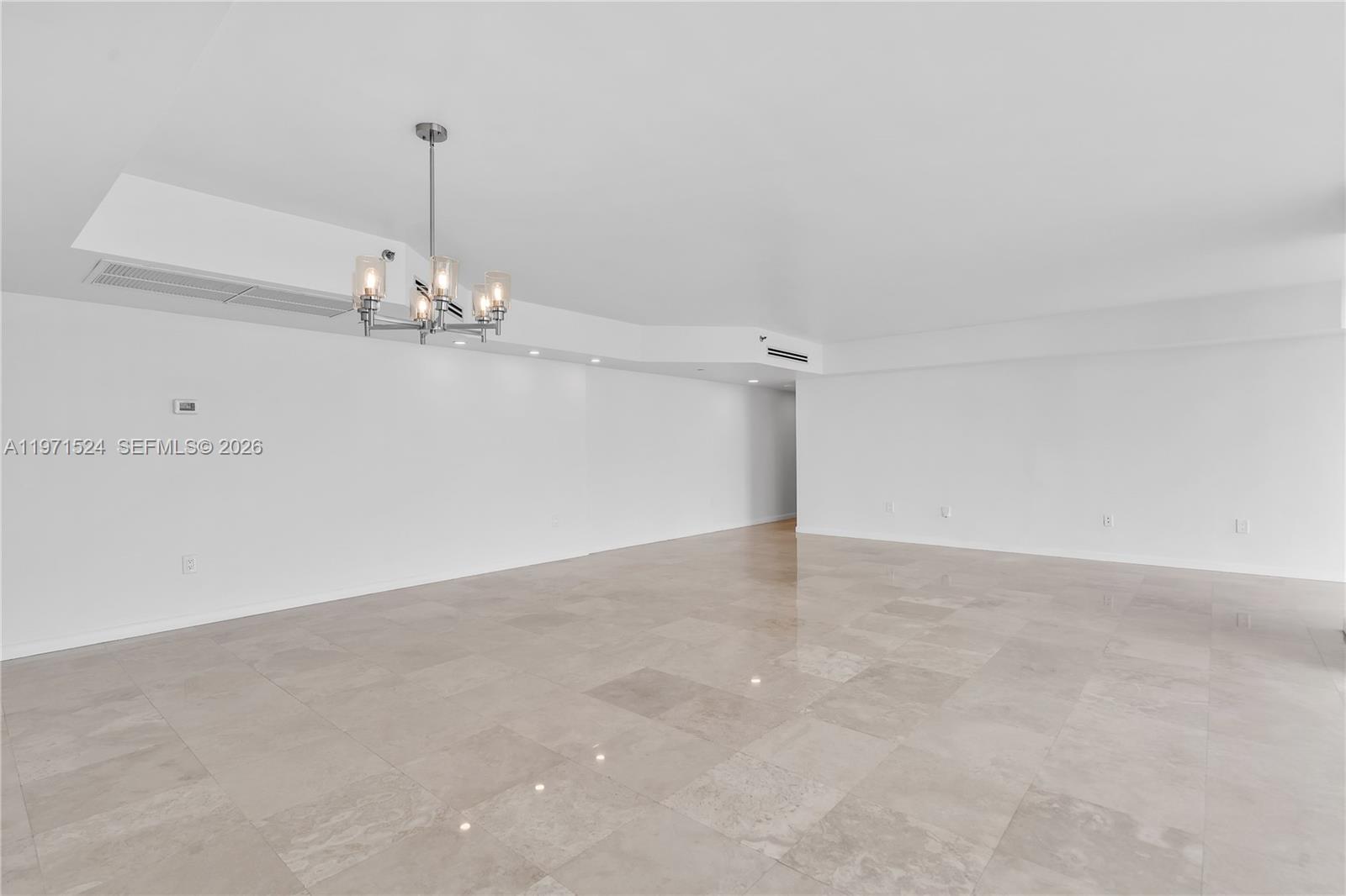 5900 Collins Ave #1906