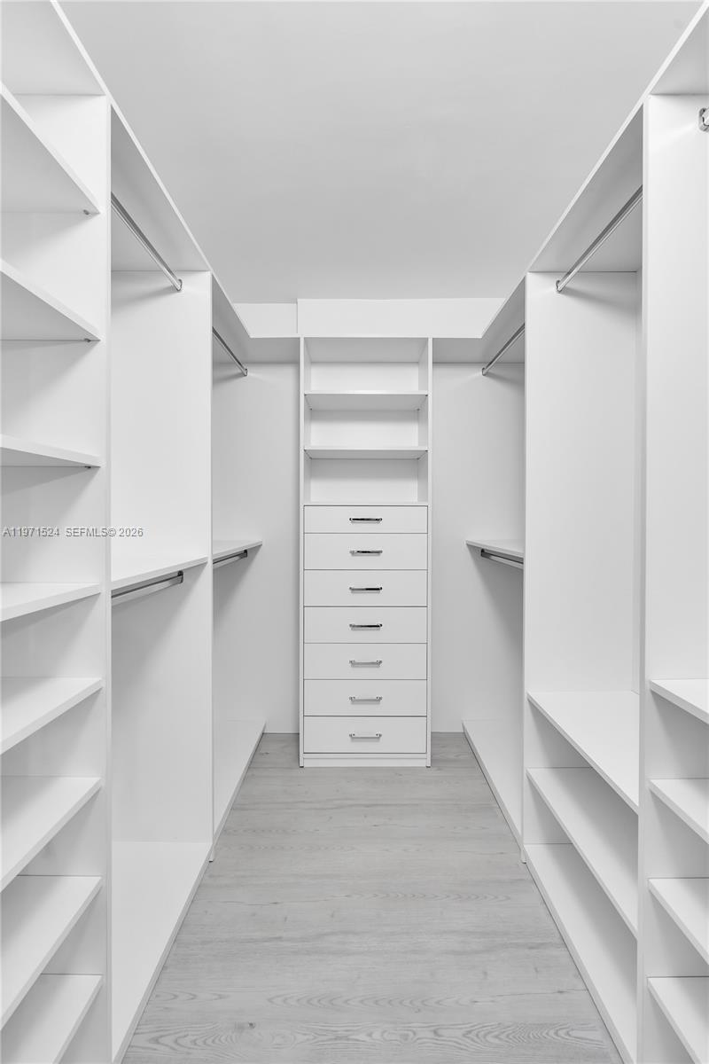 5900 Collins Ave #1906 Miami Beach, FL 33140