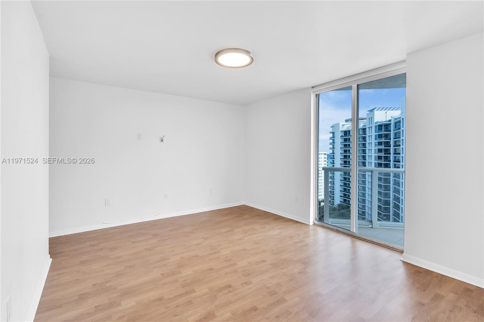 5900 Collins Ave #1906 Miami Beach, FL 33140