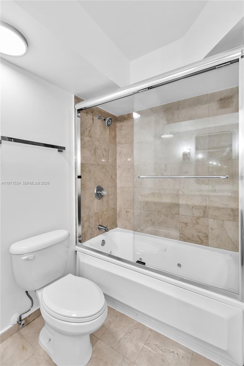 5900 Collins Ave #1906 Miami Beach, FL 33140