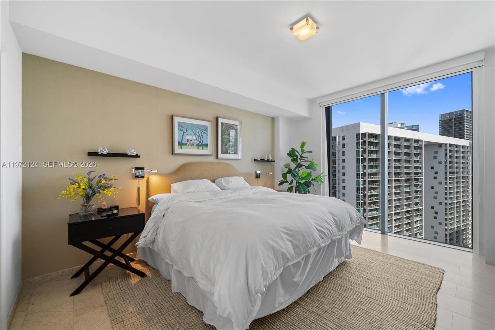 68 SE 6th St #3209 Miami, FL 33131