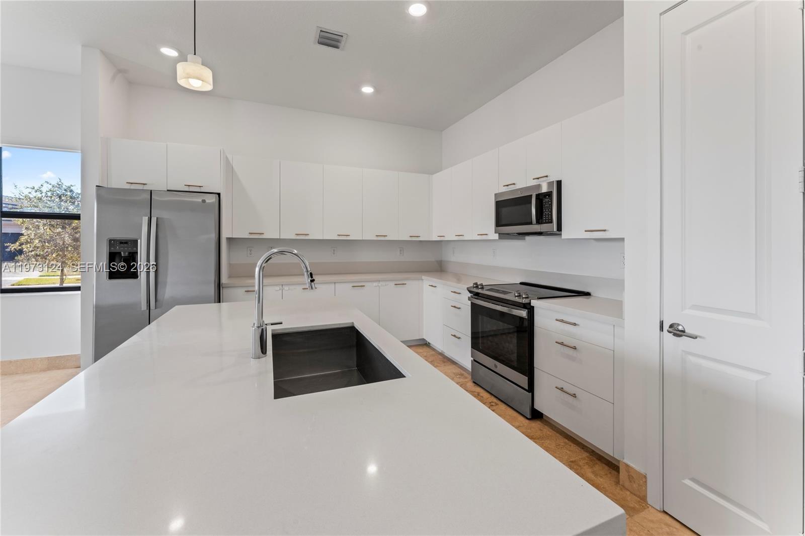 17564 SW 41st St Miramar, FL 33029