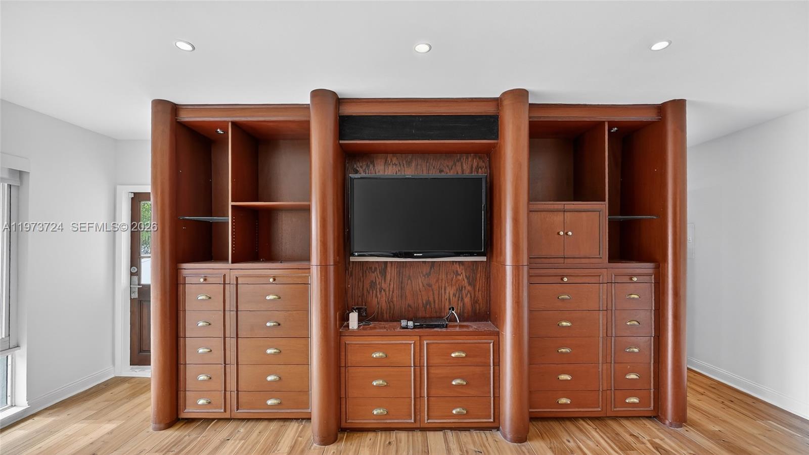 3226 NE 168th St North Miami Beach, FL 33160