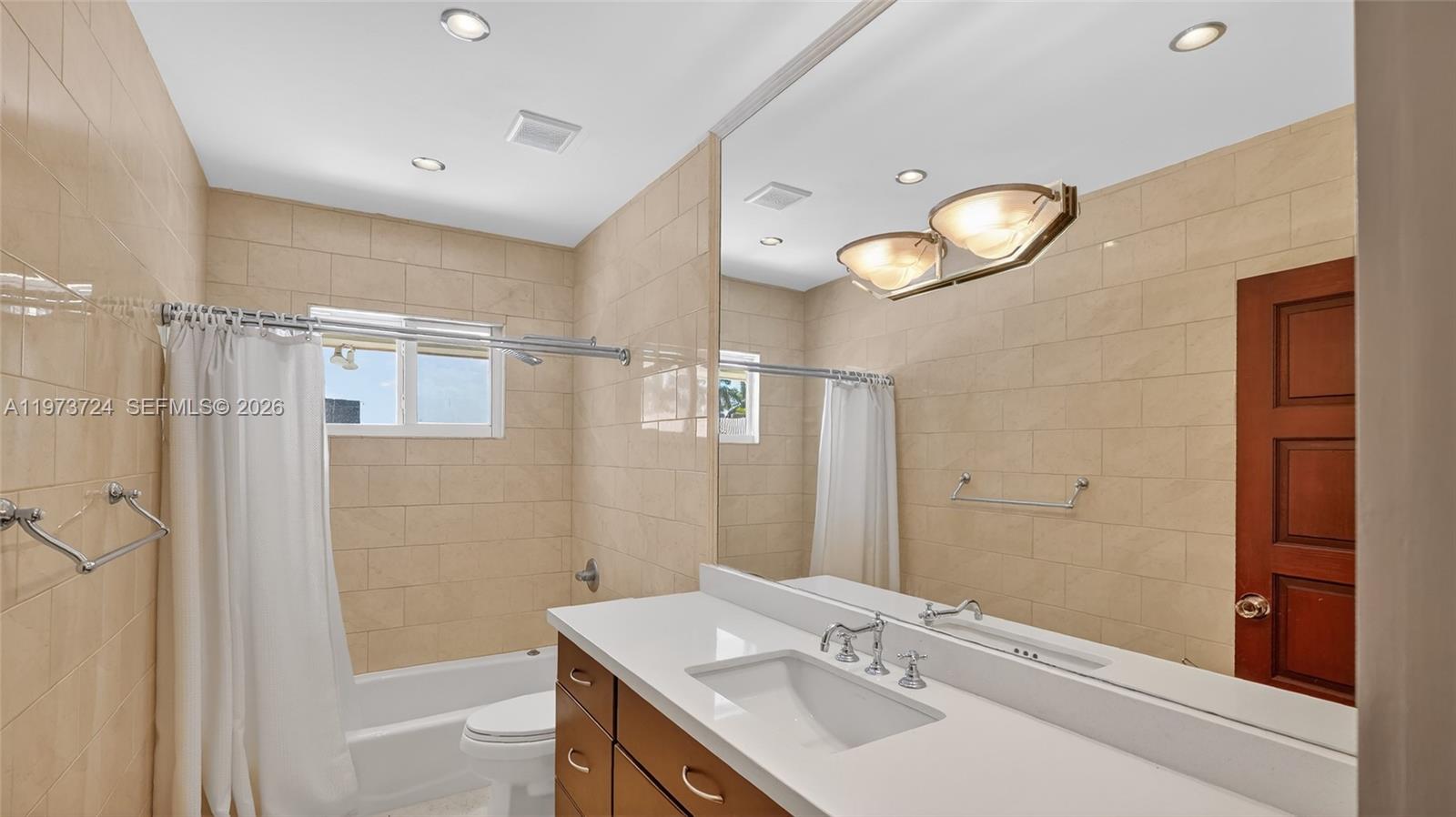 3226 NE 168th St North Miami Beach, FL 33160