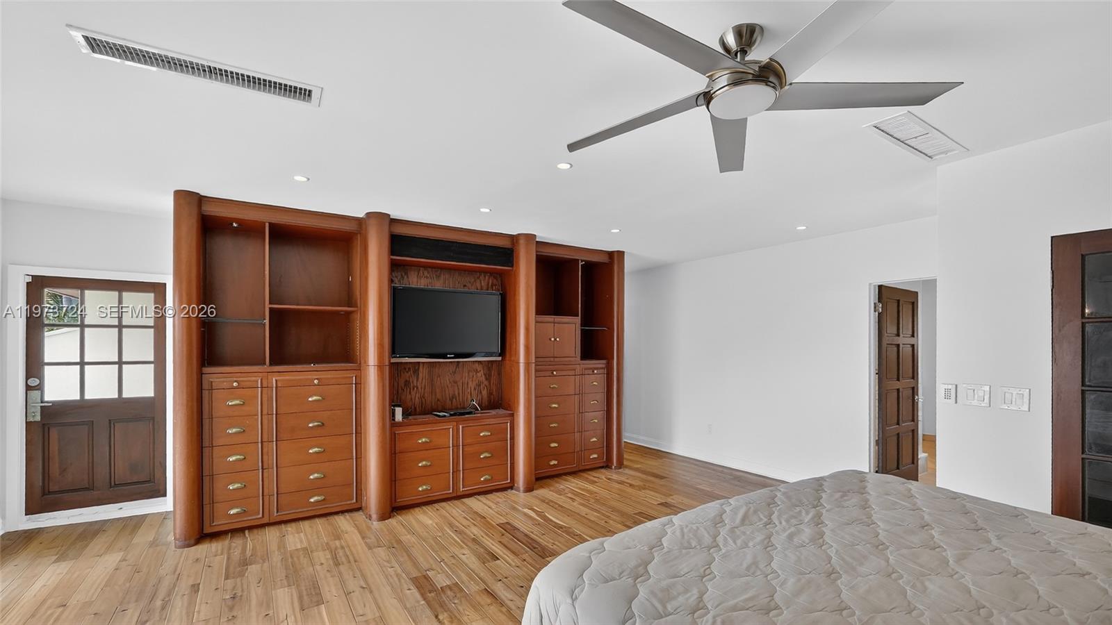 3226 NE 168th St North Miami Beach, FL 33160