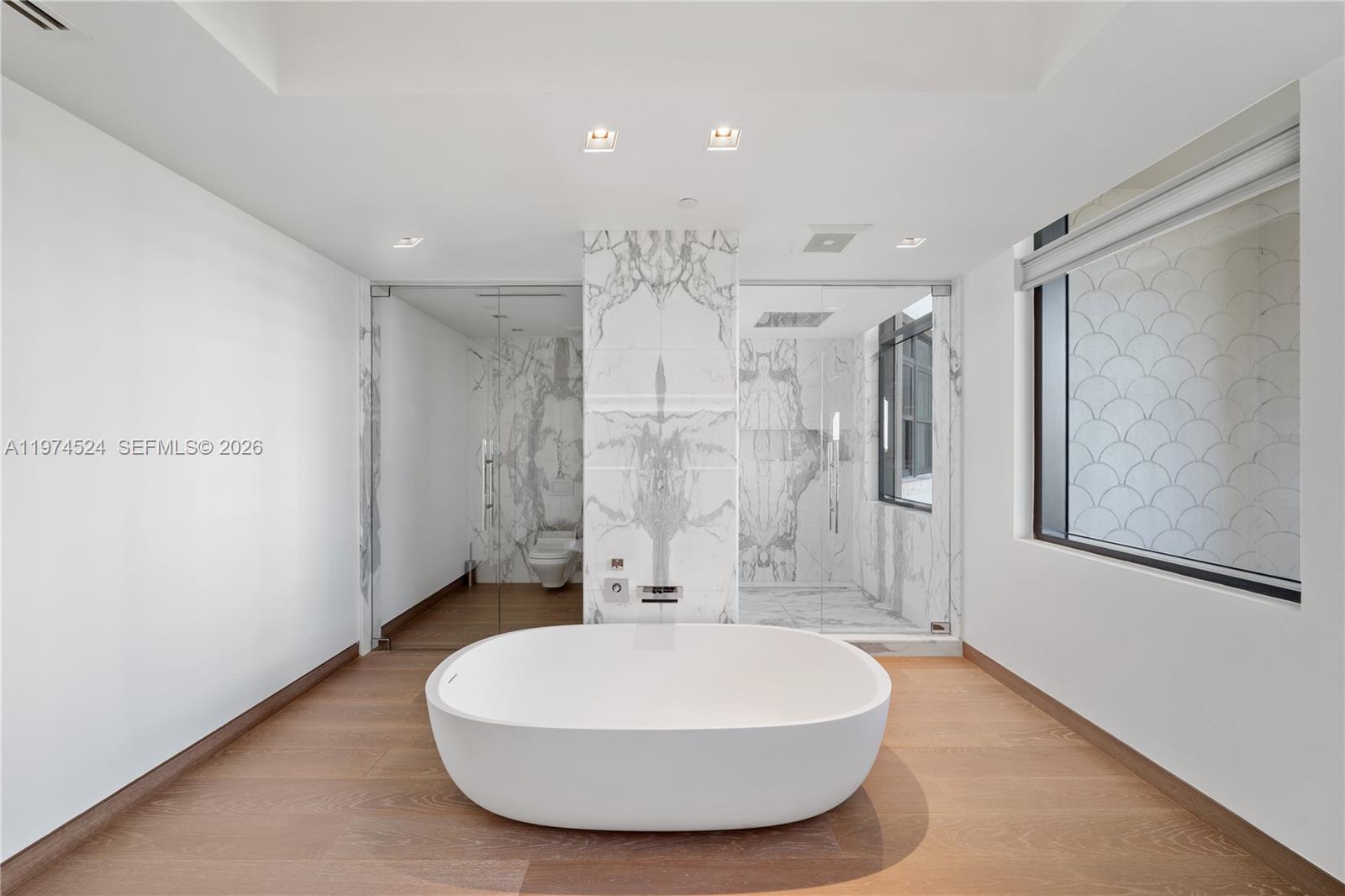 7043 Fisher Is Dr #7043 Miami Beach, FL 33109