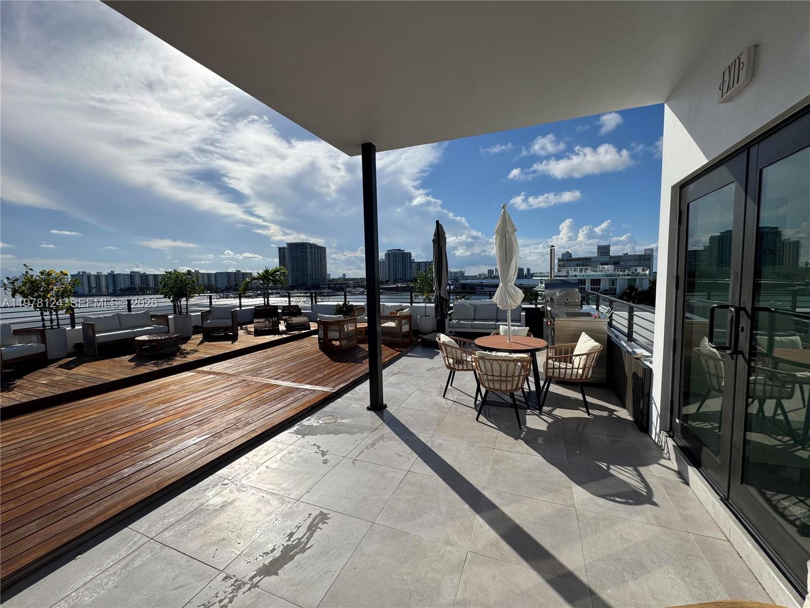 1930 Bay Dr #4 Miami Beach, FL 33141