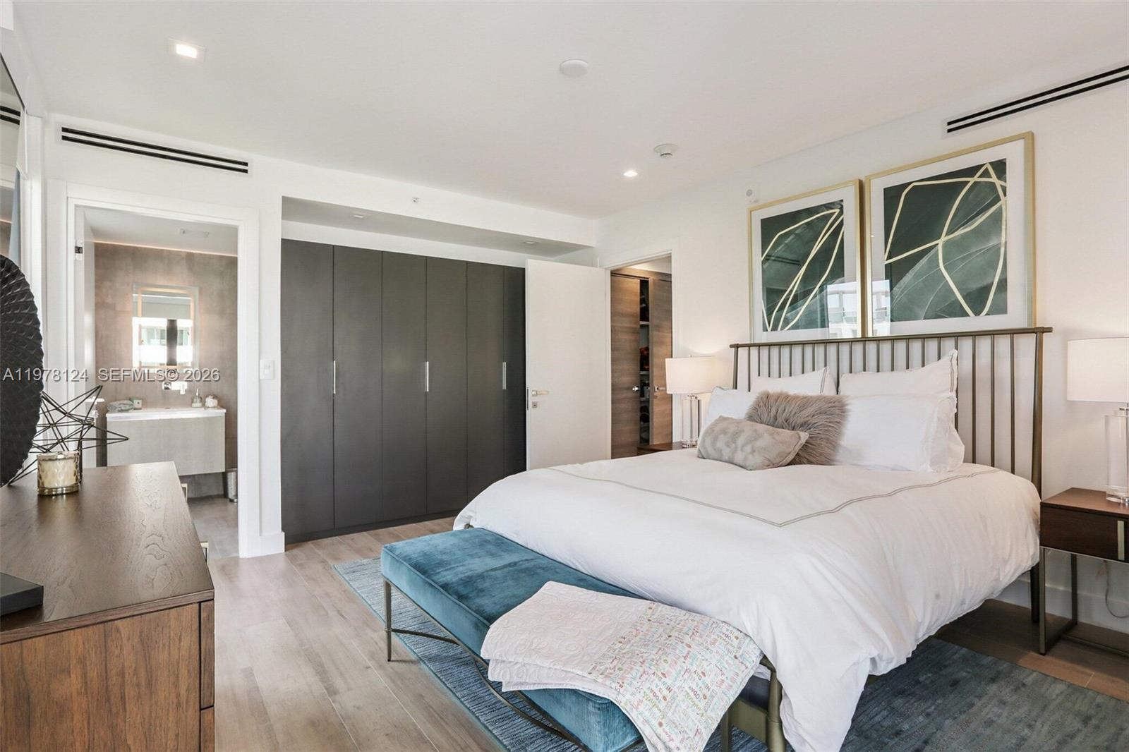 1930 Bay Dr #4 Miami Beach, FL 33141