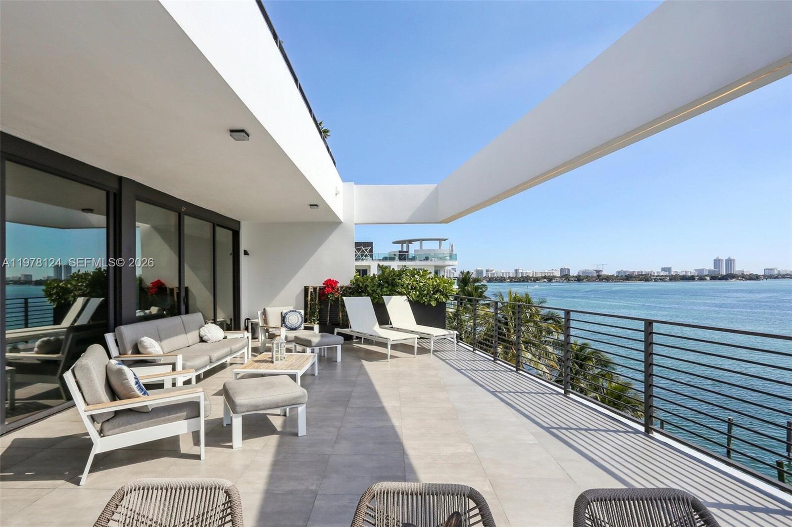 1930 Bay Dr #4 Miami Beach, FL 33141