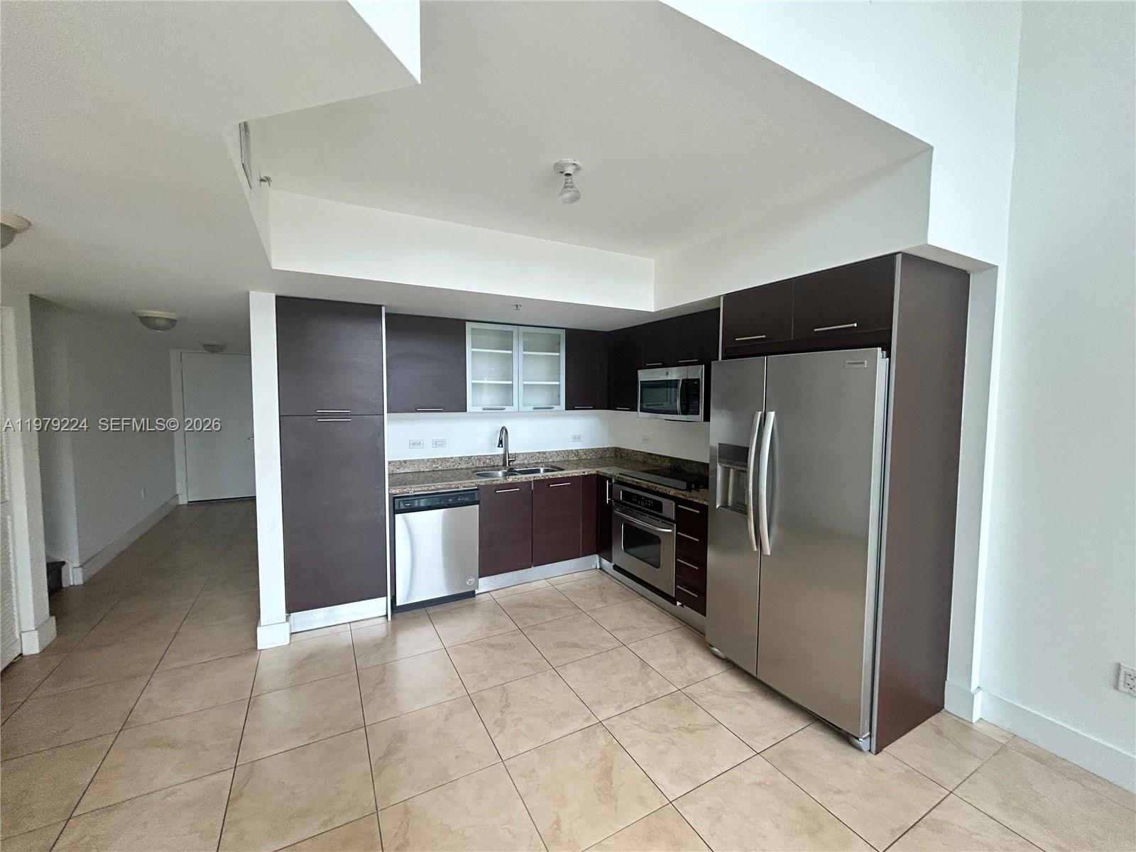 41 SE 5th St #907 Miami, FL 33131