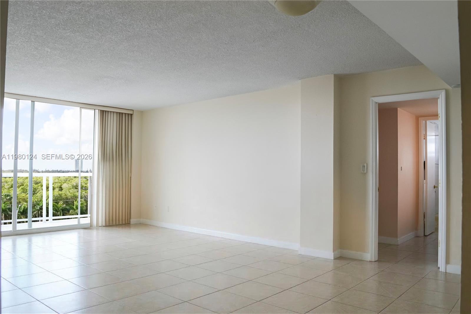 2841 NE 163rd St #902 North Miami Beach, FL 33160