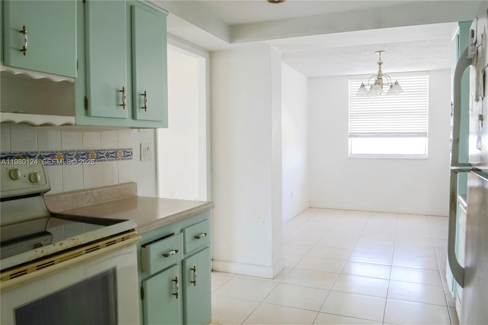 2841 NE 163rd St #902 North Miami Beach, FL 33160