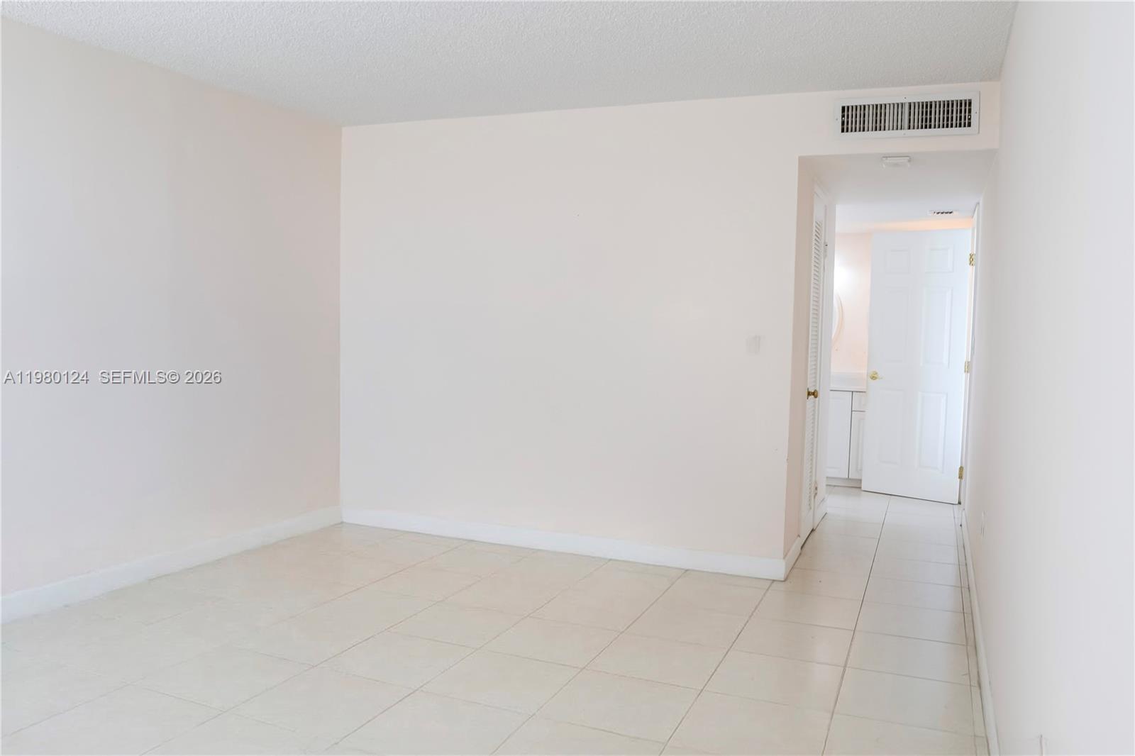2841 NE 163rd St #902 North Miami Beach, FL 33160