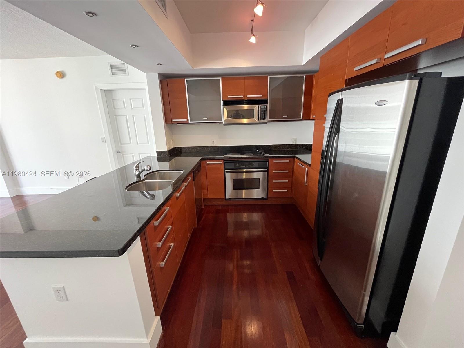 2030 S Douglas Rd #610