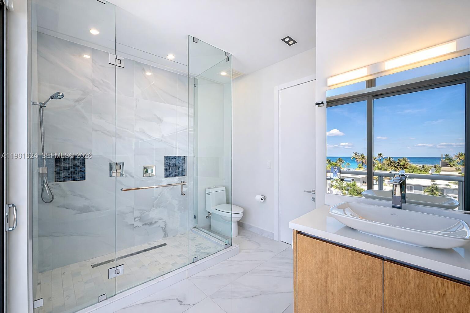 2890 N Ocean Dr Hollywood, FL 33019