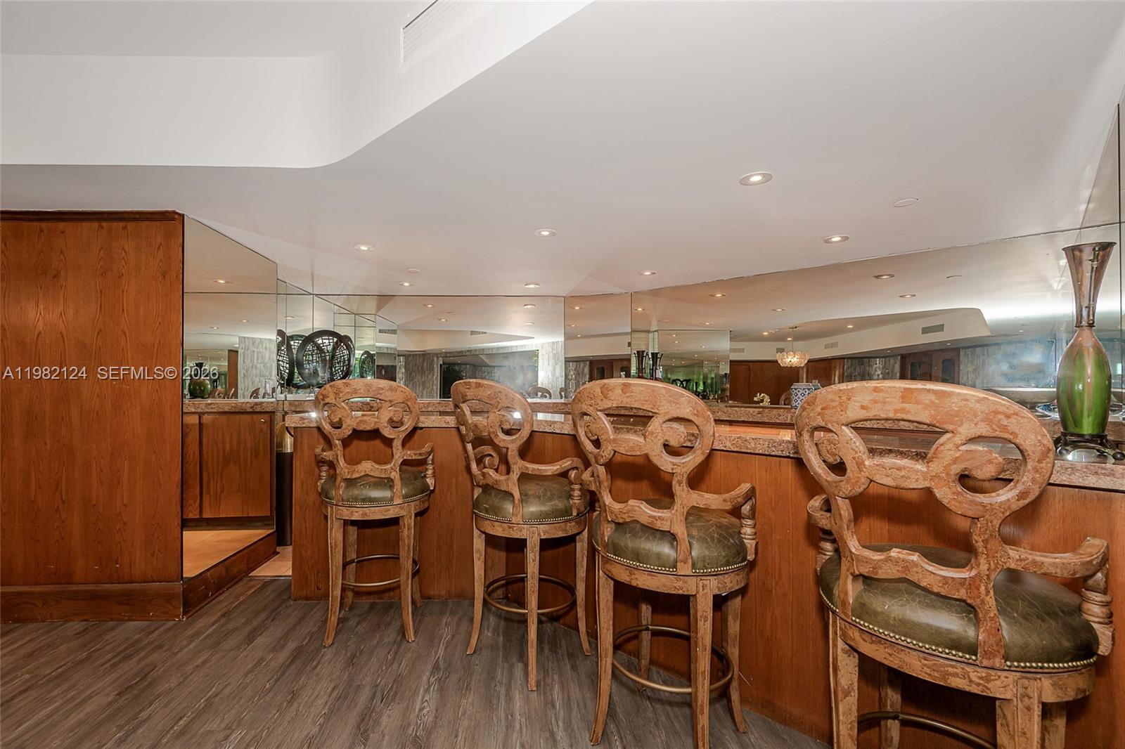 19707 E Turnberry Way #5E Aventura, FL 33180