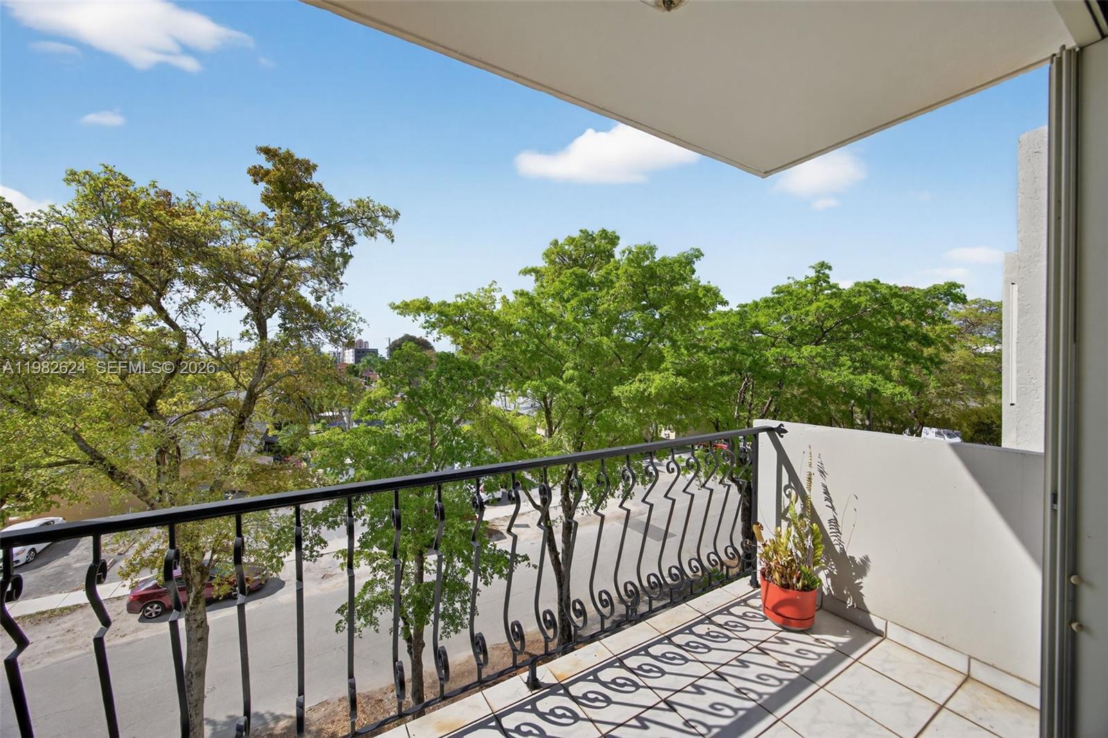 3181 SW 13th St #416 Miami, FL 33145