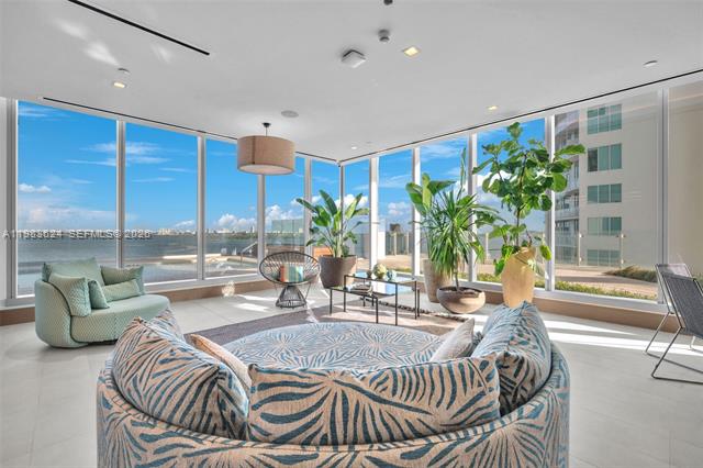 700 NE 26th Ter #2404 Miami, FL 33137