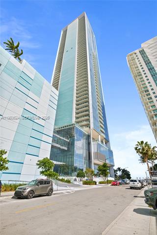 700 NE 26th Ter #2404 Miami, FL 33137